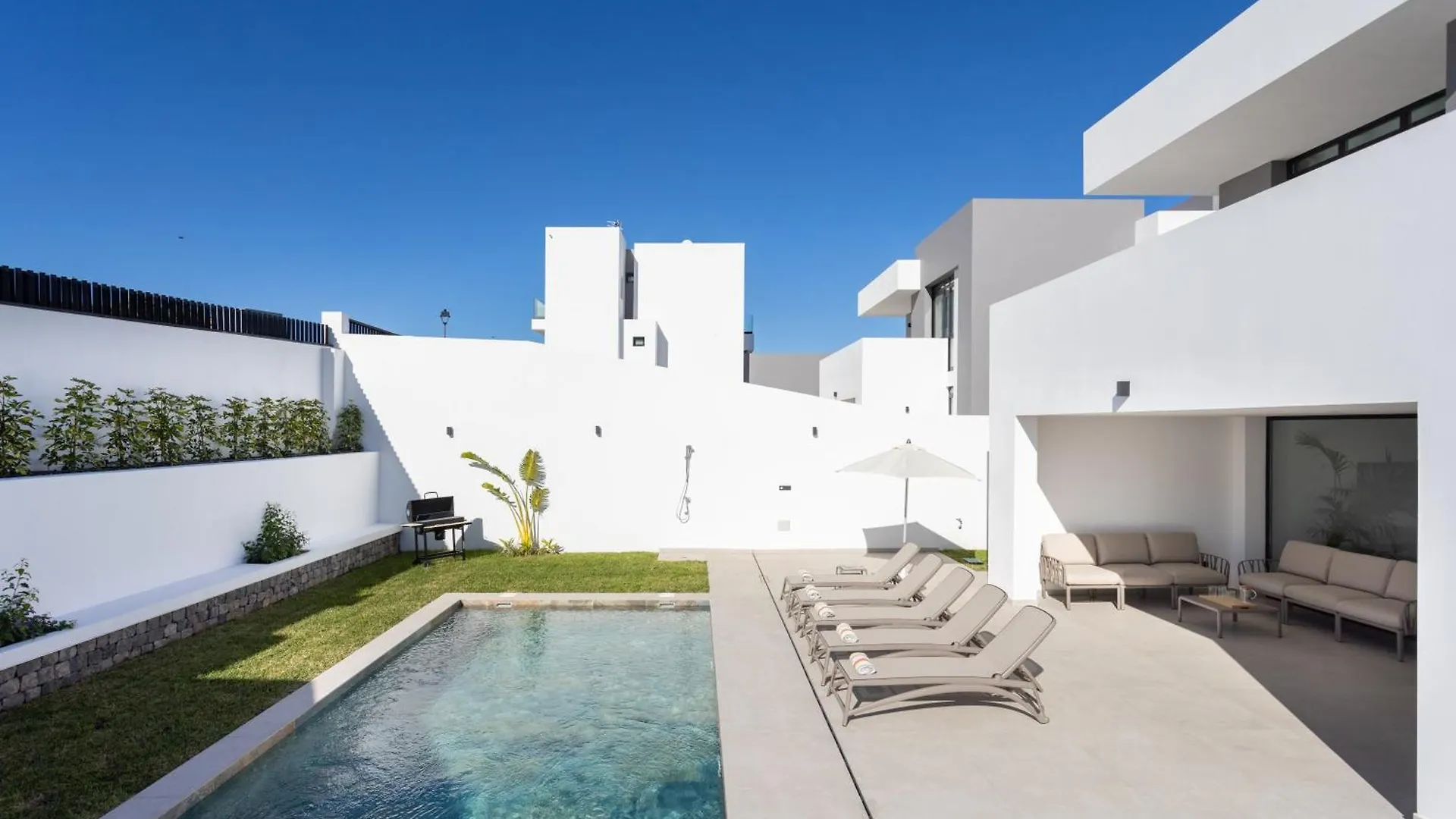 فيلا Nuevo Gorvorana 3 - Piscina Privada, Bbq Realejo Bajo 0*,  إسبانيا